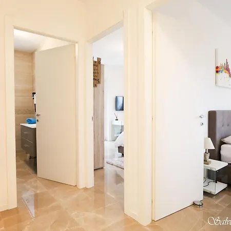 Salvatorehomes - Luxury With Private Dream Garden & Bbq - Casa Palma - A 5 Star Luxury Collection At Garda 펜션 산 제노 디 몬타냐