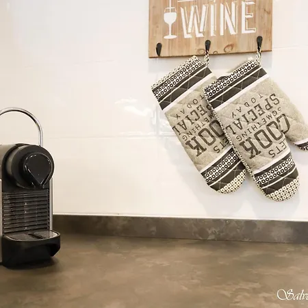 Salvatorehomes - Luxury With Private Dream Garden & Bbq - Casa Palma - A 5 Star Luxury Collection At Garda 산 제노 디 몬타냐