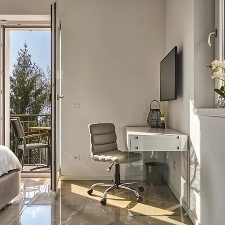 Salvatorehomes - Luxury With Private Dream Garden & Bbq - Casa Palma - A 5 Star Luxury Collection At Garda 펜션