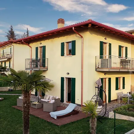 Salvatorehomes - Luxury With Private Dream Garden & Bbq - Casa Palma - A 5 Star Luxury Collection At Garda 펜션 *