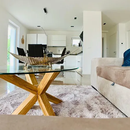Salvatorehomes - Luxury With Private Dream Garden & Bbq - Casa Palma - A 5 Star Luxury Collection At Garda San Zeno di Montagna