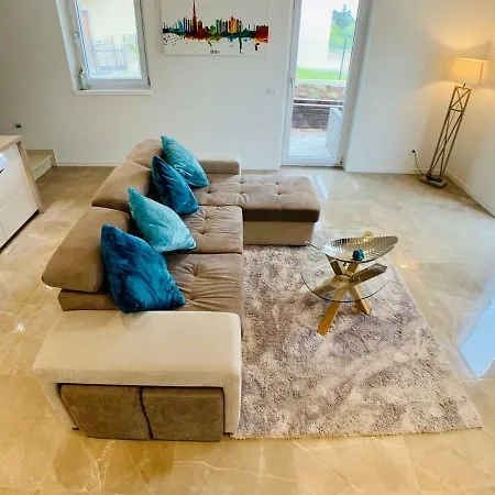 Salvatorehomes - Luxury With Private Dream Garden & Bbq - Casa Palma - A 5 Star Luxury Collection At Garda 펜션 산 제노 디 몬타냐