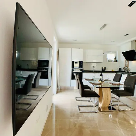 Salvatorehomes - Luxury With Private Dream Garden & Bbq - Casa Palma - A 5 Star Luxury Collection At Garda 펜션 *